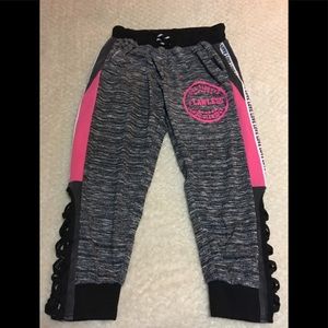 Women’s sweat Capri pants Bobbie brooks medium